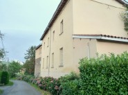 City / village house Longes