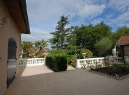 Purchase sale villa Ternay